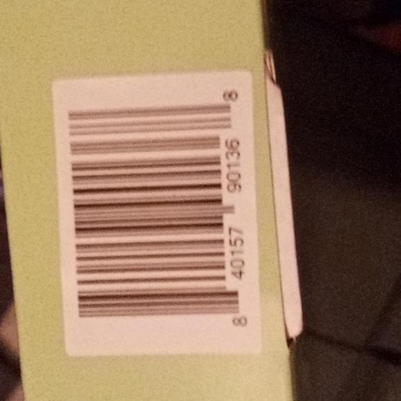 Jeffree Star 420 Mint Green Soft Touch Mirror *CURRENTLY UNAVAILABLE ON JSC!* - Picture 7 of 7